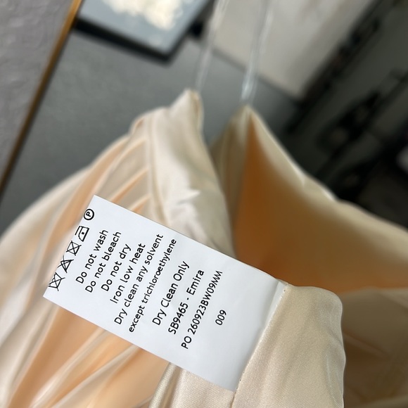 HOUSE OF CB 'Emira' Ivory Pleated Mini Skirt NWOT - Picture 10 of 10